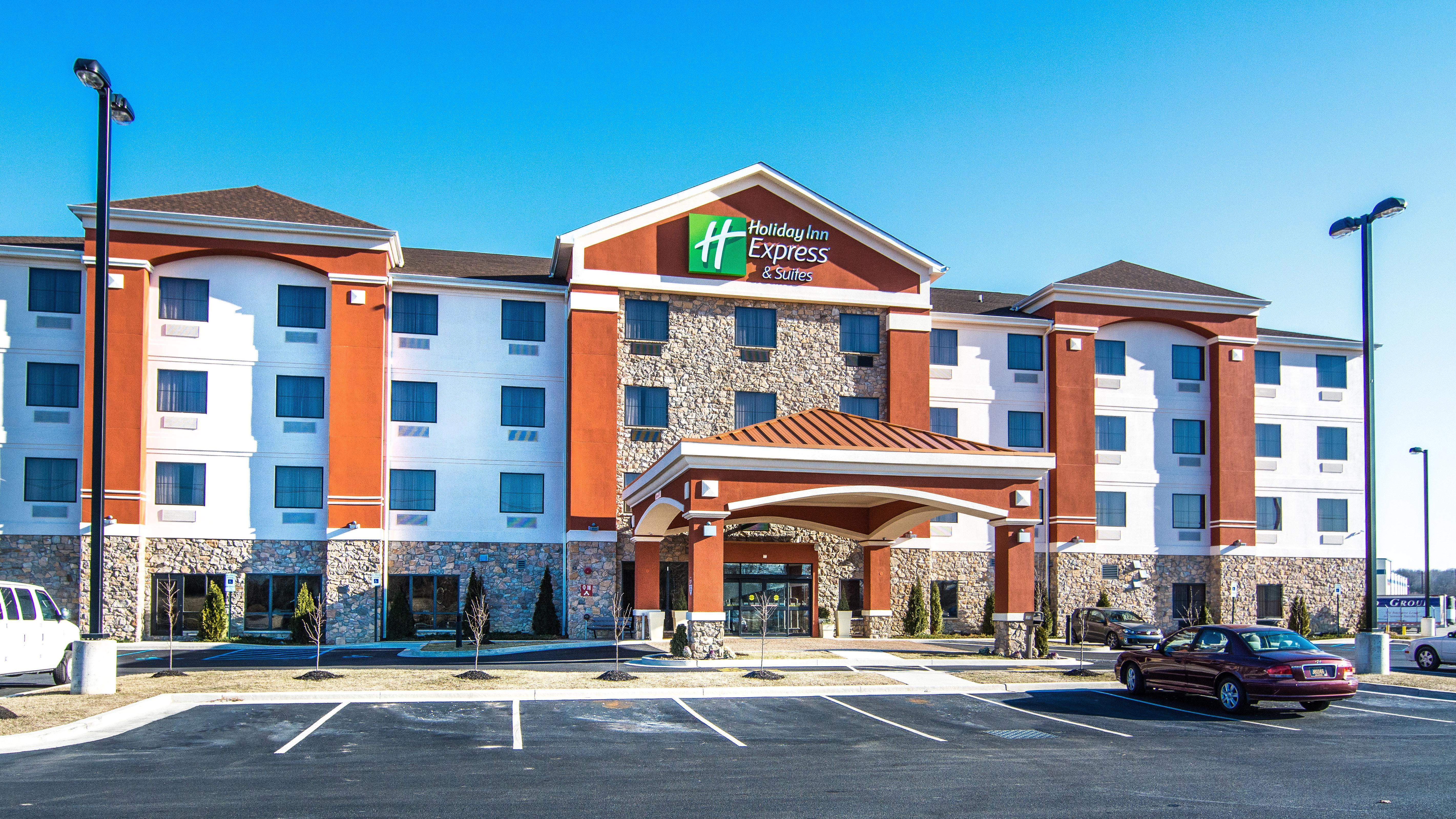 Holiday Inn Express & Suites Elkton - University Area, An Ihg Hotel Экстерьер фото