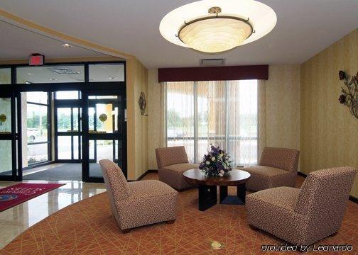 Holiday Inn Express & Suites Elkton - University Area, An Ihg Hotel Интерьер фото